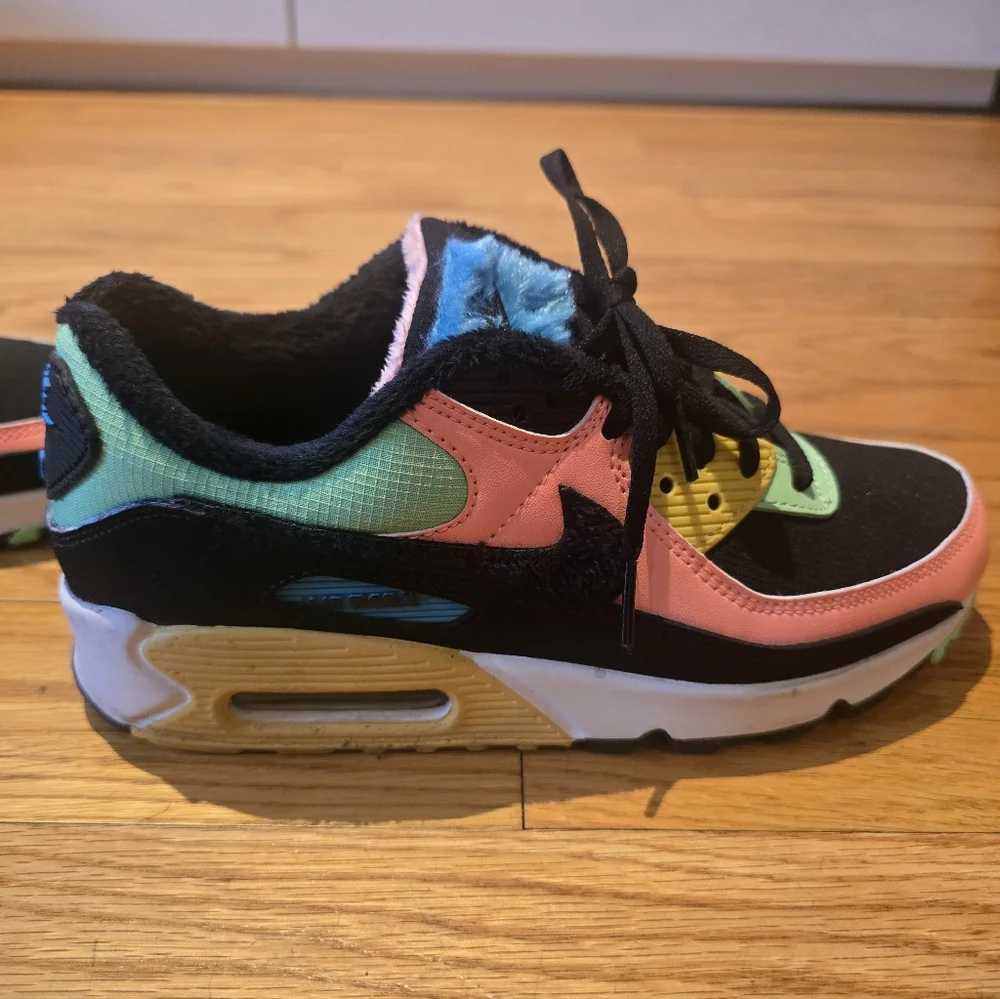 Nike Air Max 90 Sneakers - Picture 5 of 9